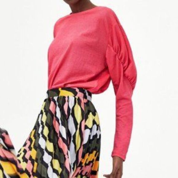 🚨 3 for $25 - ZARA Textured Puff Sleeve Top - Picture 1 of 6